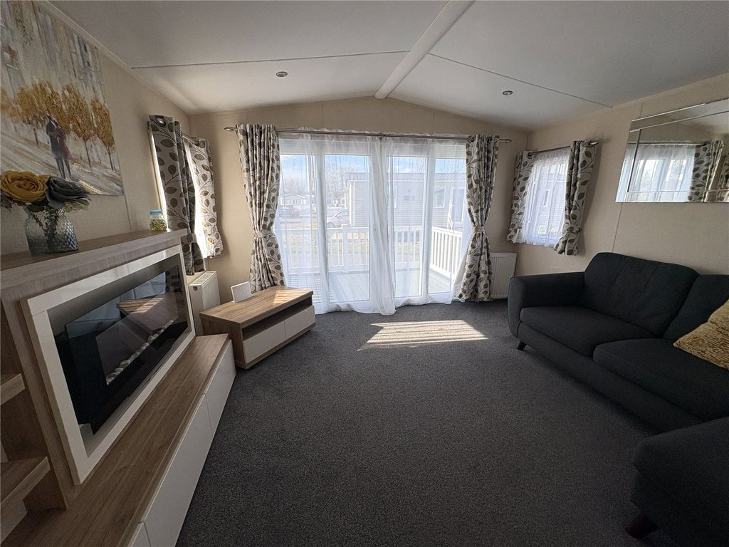 Property photo 2 of 12 Picture No. 01