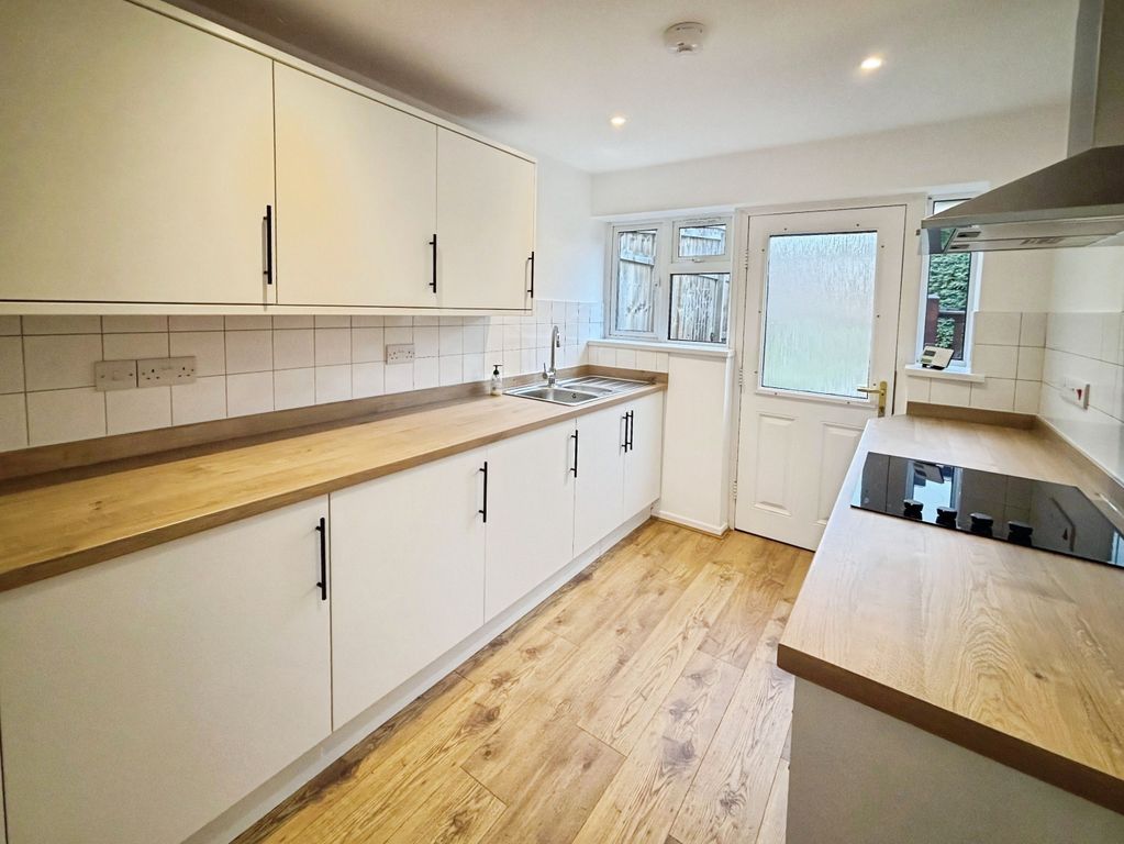 Property photo 2 of 16 A5Beb8E3-7 20Green