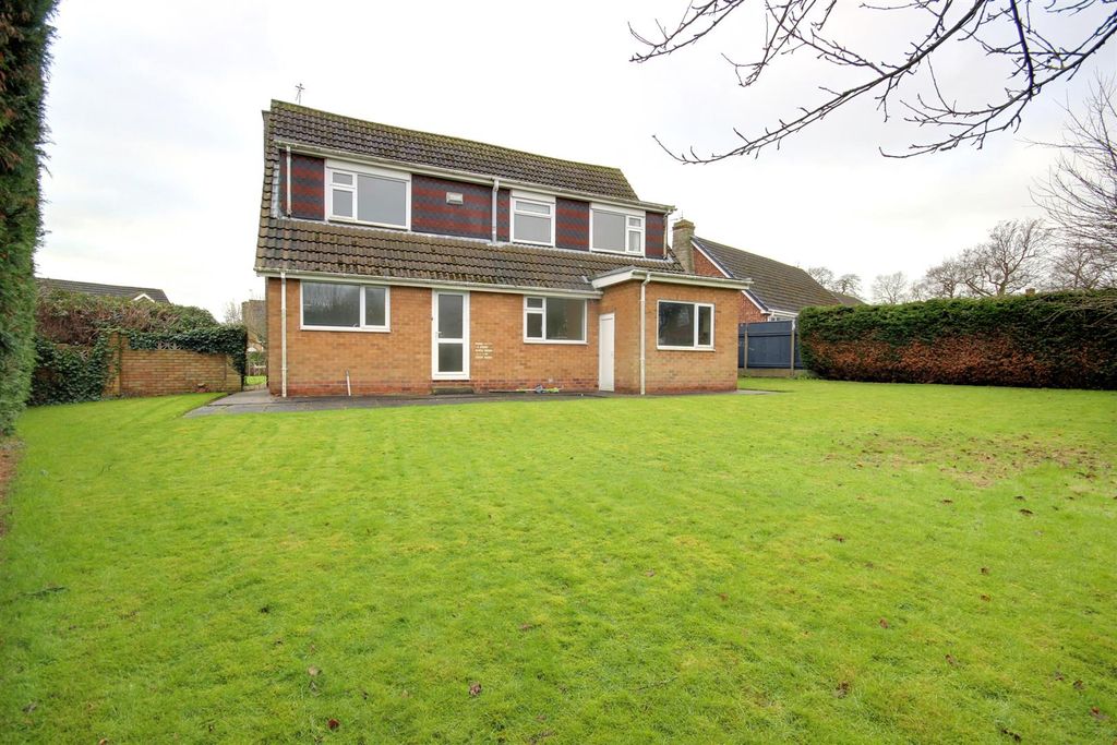 Property photo 1 of 14 Brantingham Close (12).Jpg