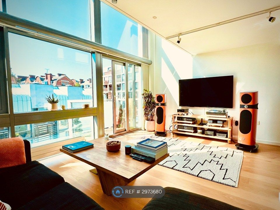 Property photo 1 of 18 Reception Room