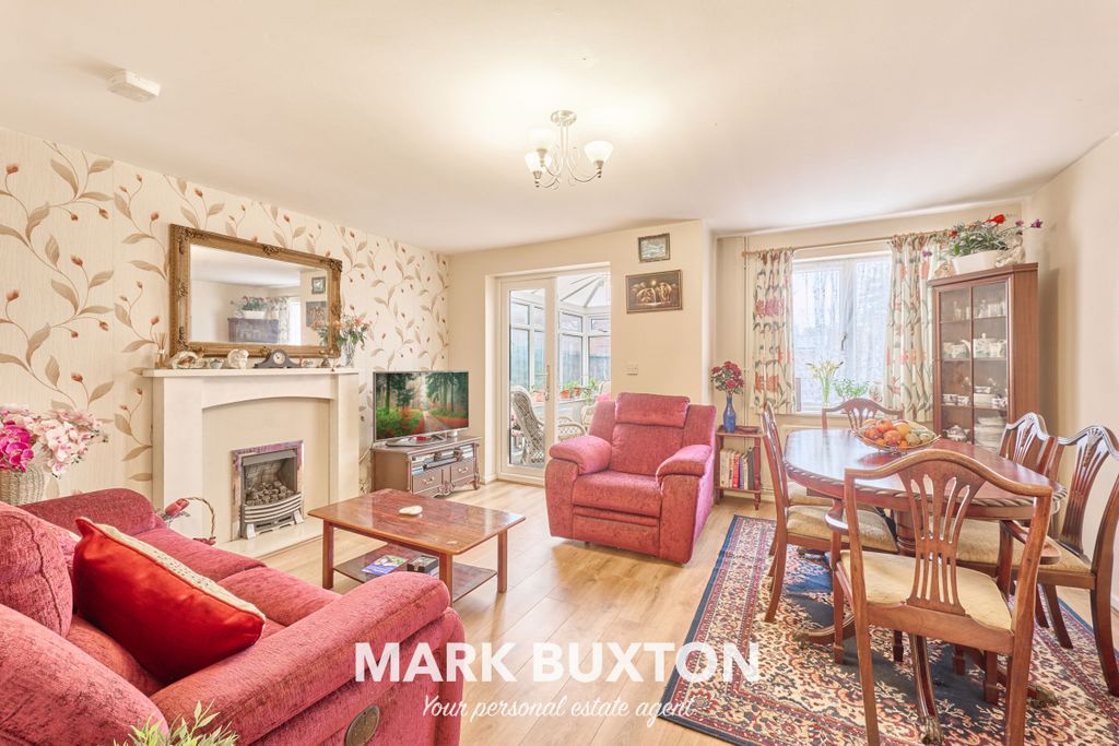 Property photo 2 of 22