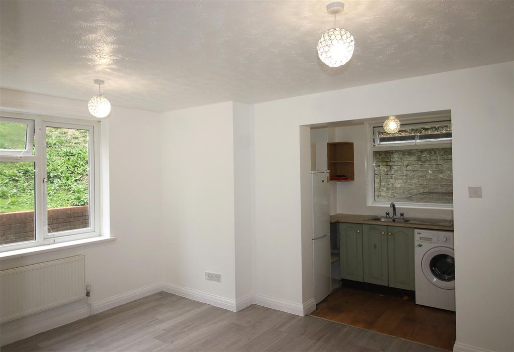 Property photo 3 of 8 1.Jpg