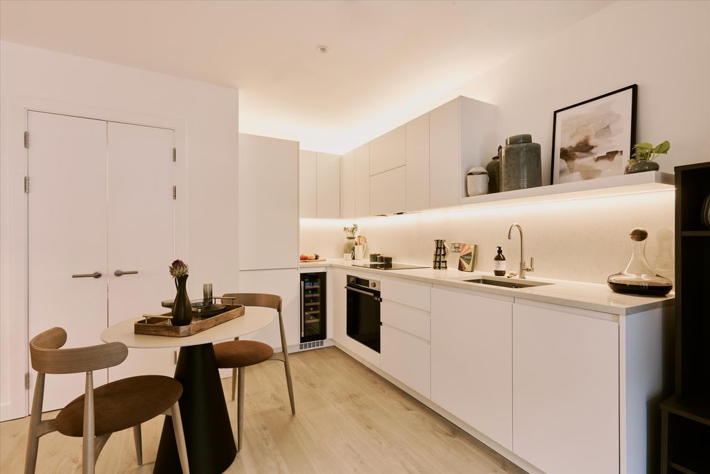 Property photo 2 of 15 Image