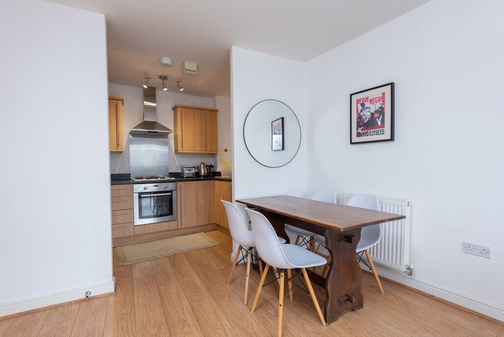 Property photo 3 of 10 Dining Area