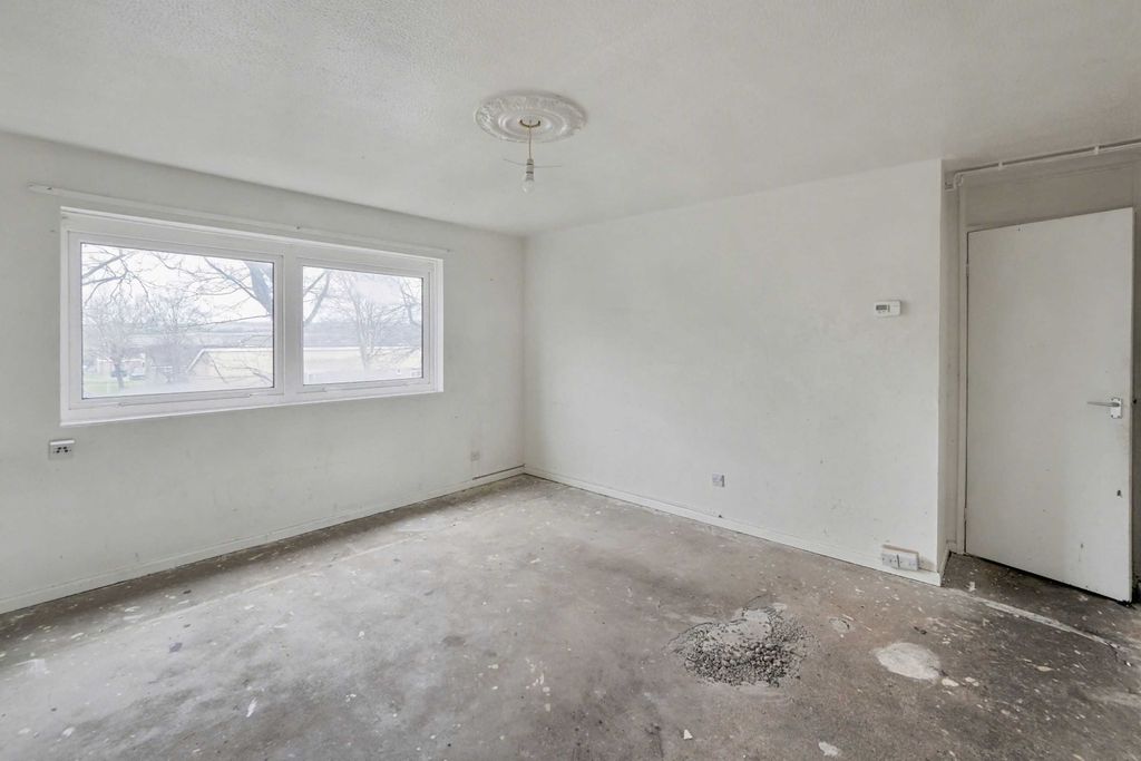 Property photo 2 of 12 Flat 28 Bodmin Court, Bellamy Road, Mansfield, Ng18 4Qa