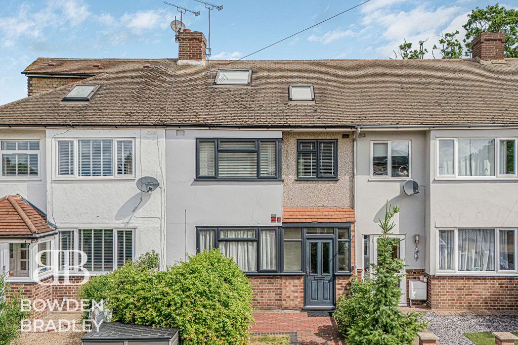 Property photo 1 of 32