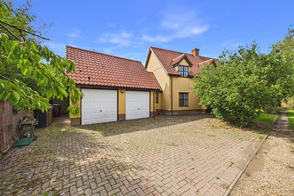 Property photo 2 of 44 Cam05565G0-Pr0116-Still047.Jpg
