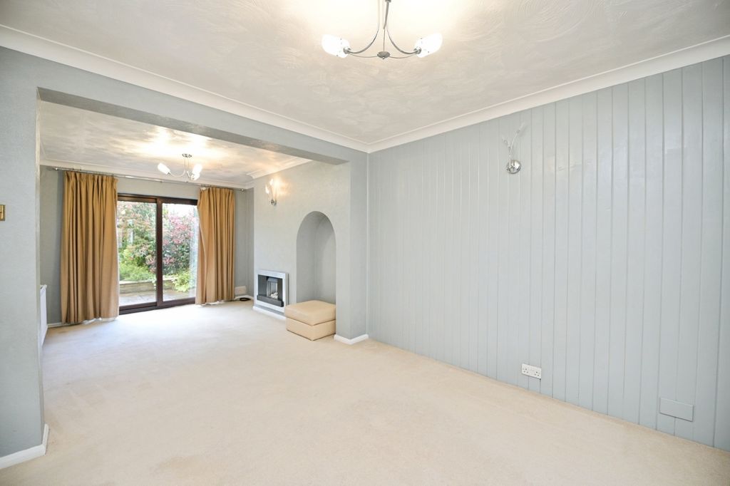 Property photo 2 of 20 Pbox-Img.Jpg