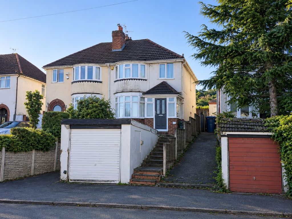 Property photo 1 of 2