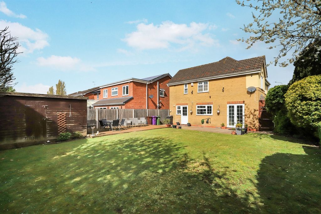 Property photo 2 of 19