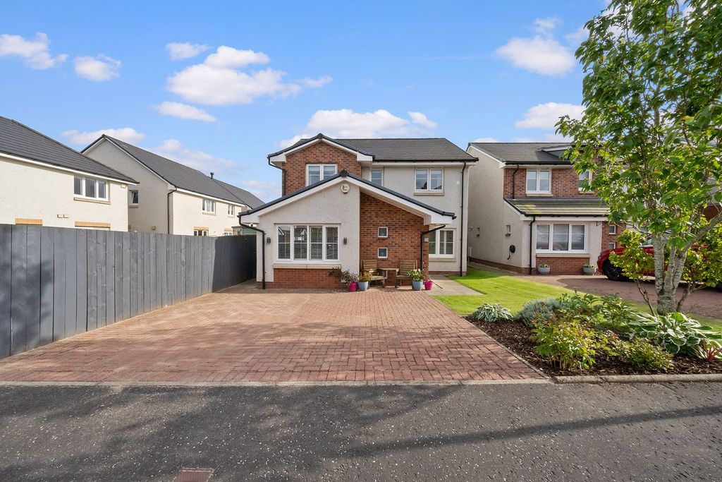Property photo 1 of 39