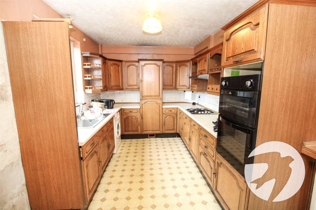 Property photo 3 of 15 Picture No. 05