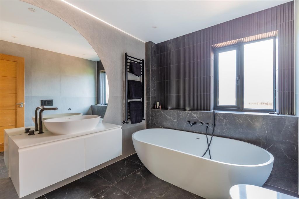 Property photo 3 of 31 29-24.Jpg