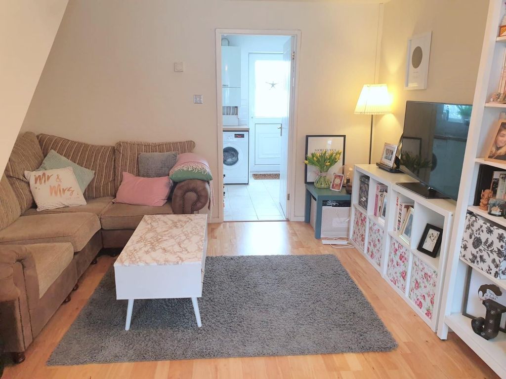 Property photo 3 of 8 Living Room