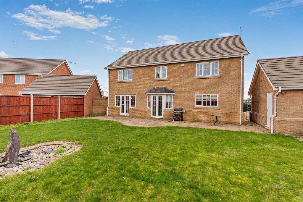 Property photo 3 of 22