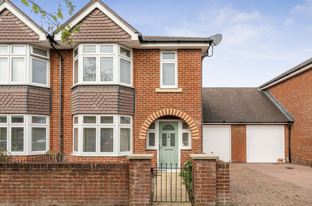 Property photo 1 of 9 1439478-3-69d786A...