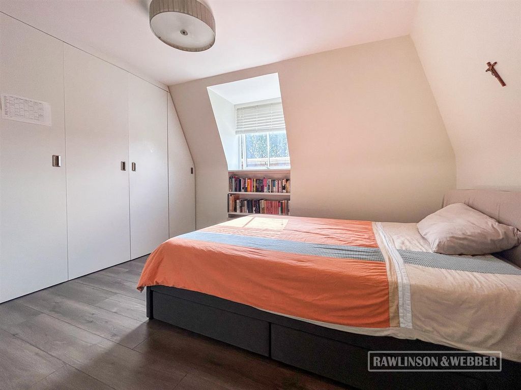 Additional image 7 of 3 bed flat for saleQueens Reach, East Molesey KT8