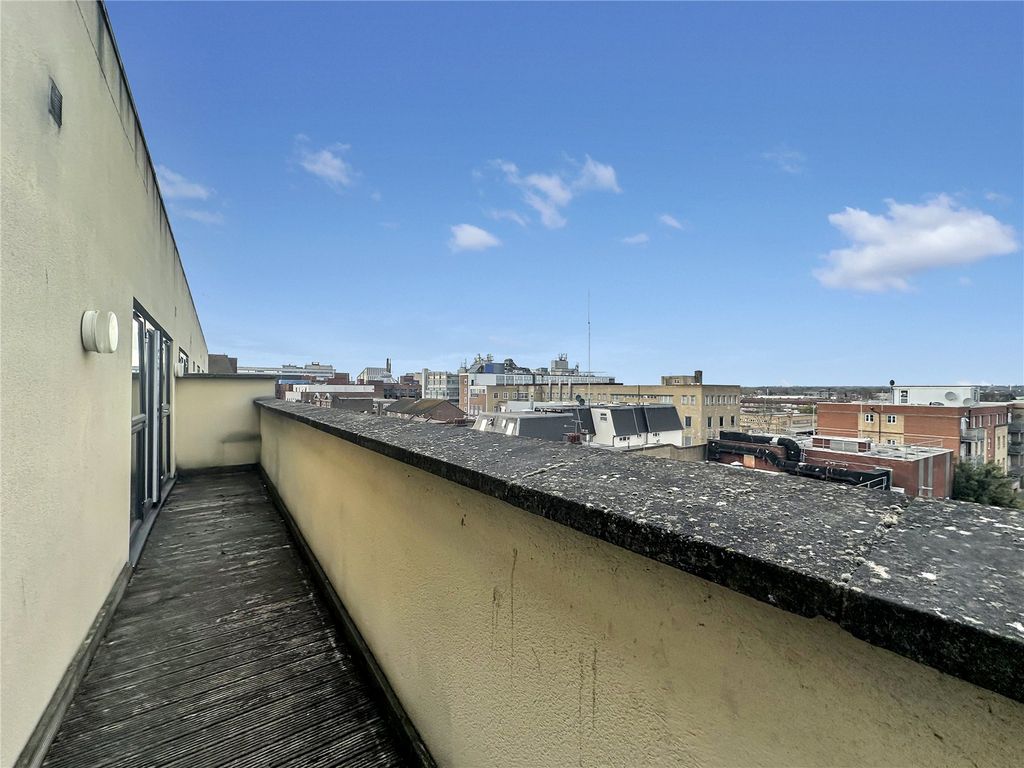 Property photo 3 of 9 Picture No. 21