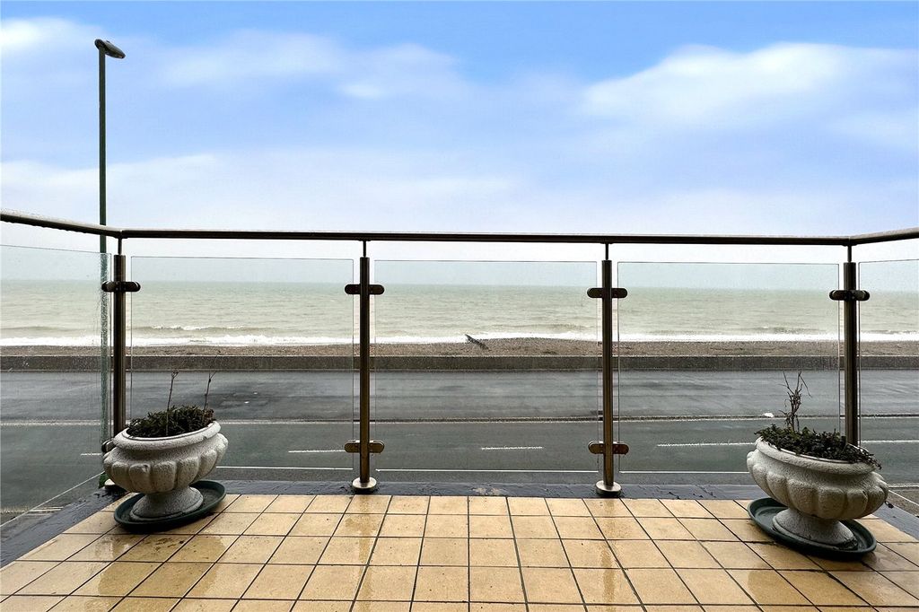 Property photo 2 of 13 Picture No. 12