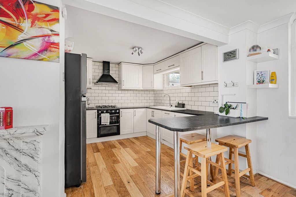 Property photo 3 of 14 3_86707