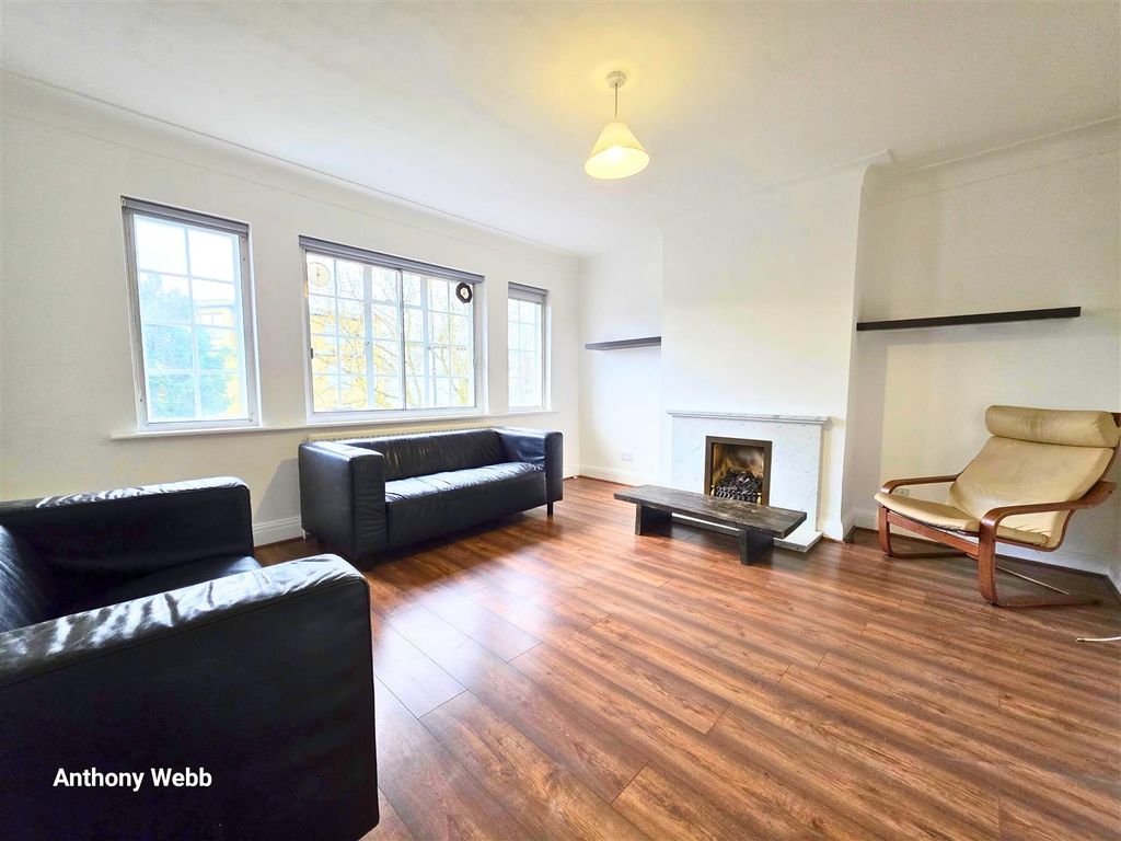 Property photo 2 of 14 Reception