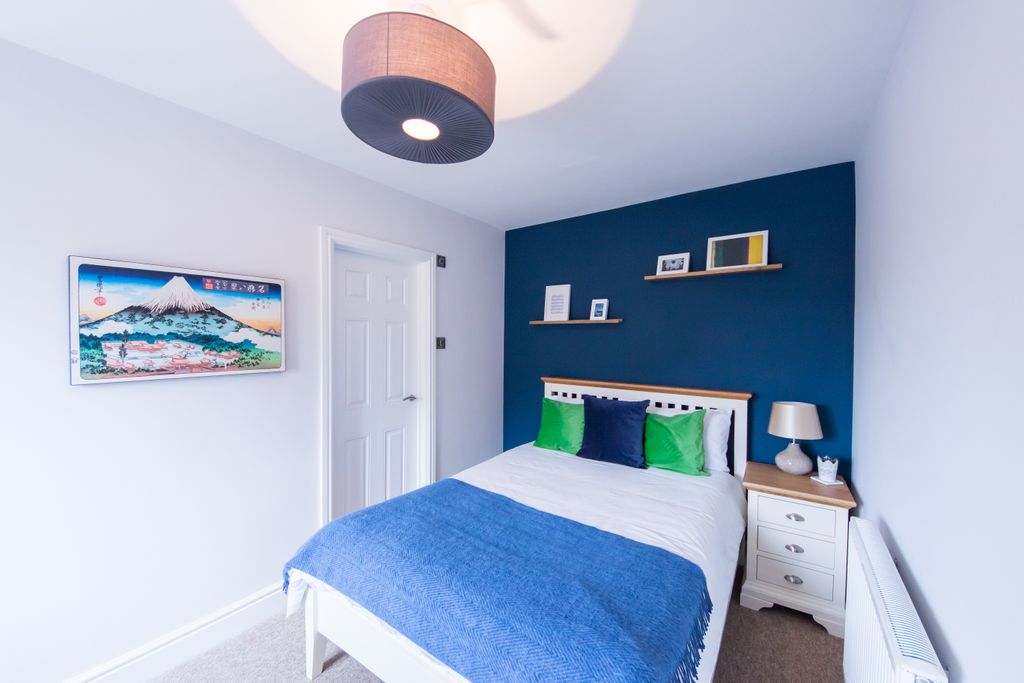 Property photo 2 of 28