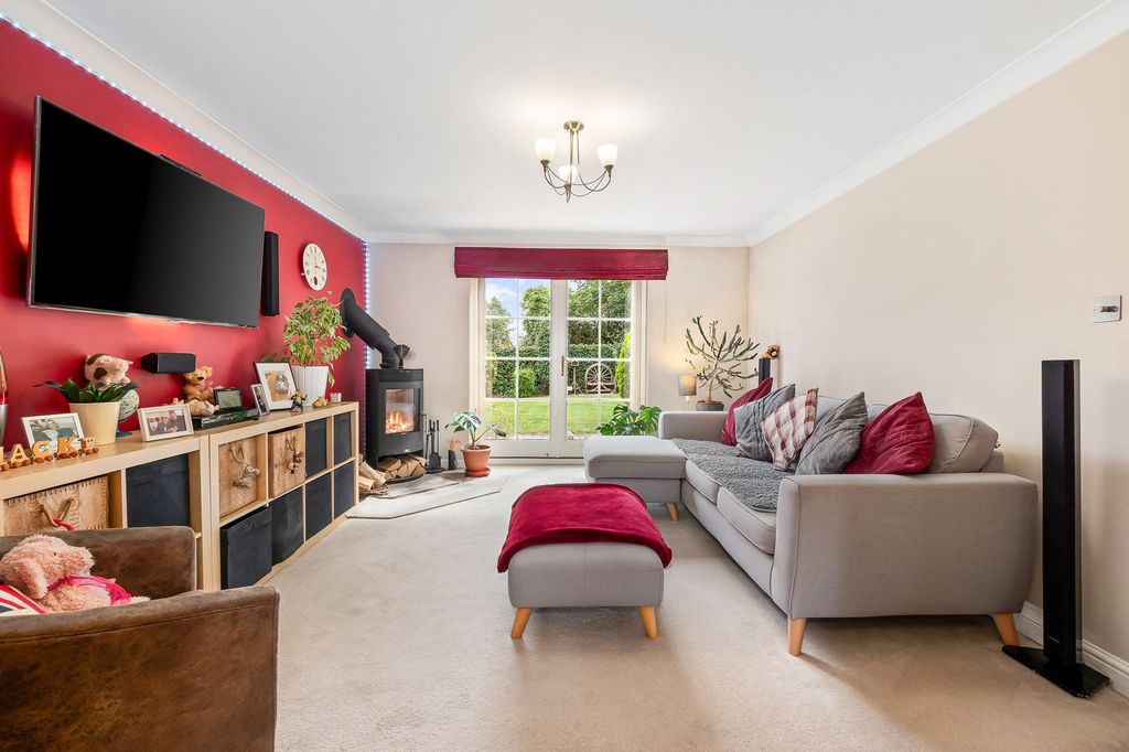 Property photo 2 of 66