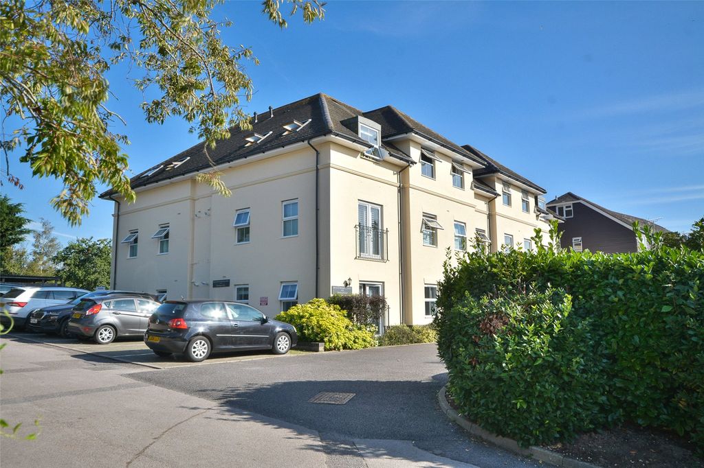 Property photo 1 of 25 Picture No. 11