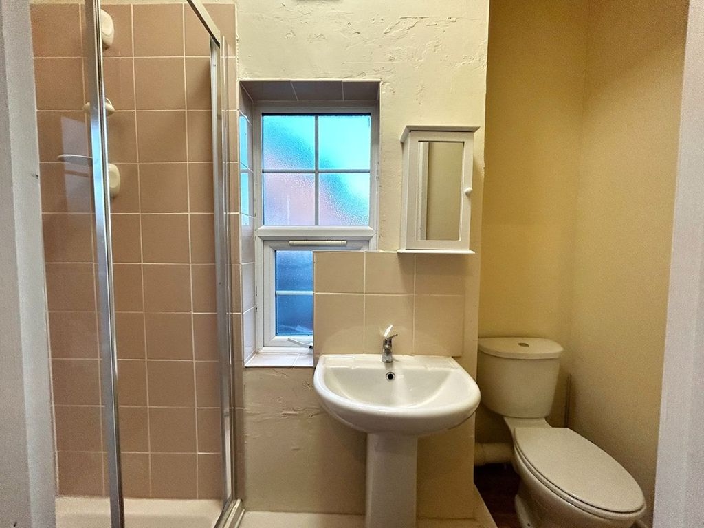Property photo 3 of 4