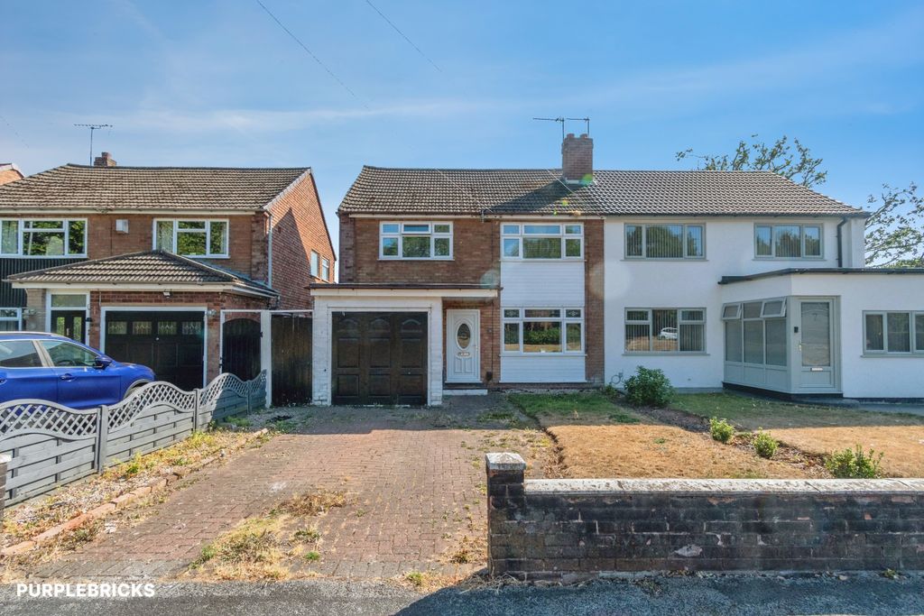 Property photo 2 of 27