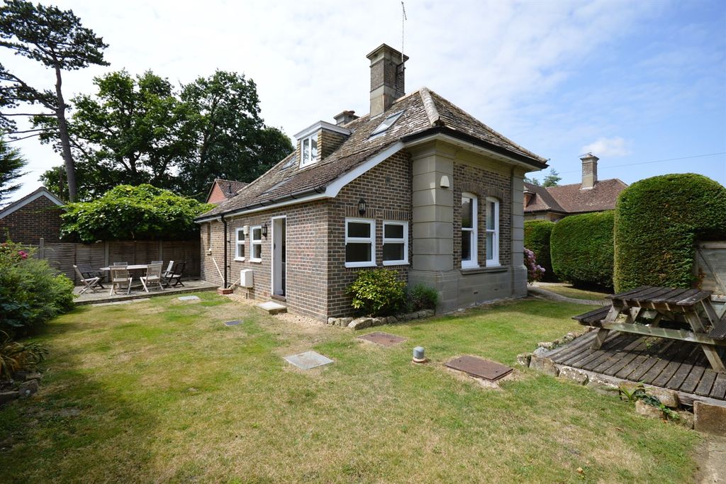 Property photo 1 of 15 (Main)
