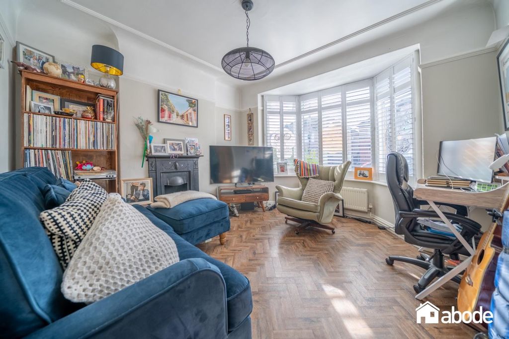 Property photo 2 of 32 Dsc07425-Hdr.Jpg