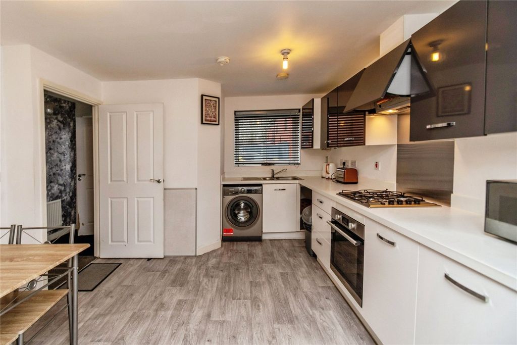 Property photo 3 of 17 Picture No. 05