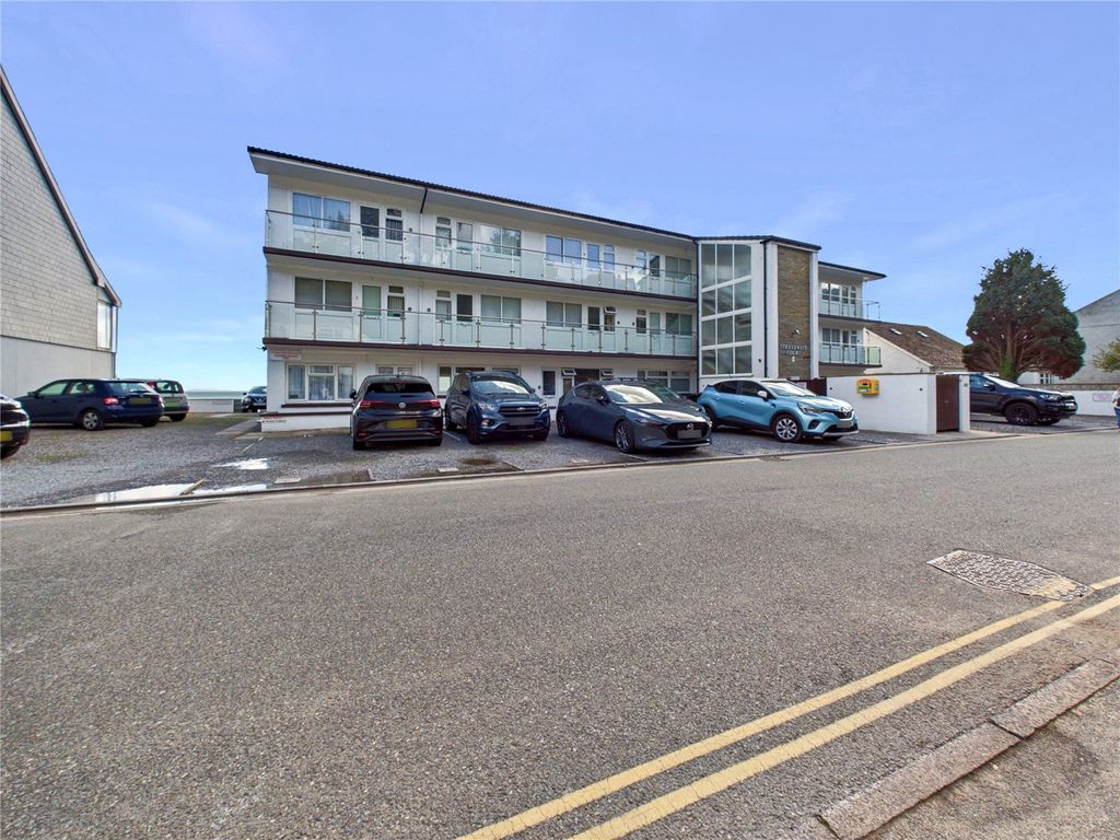 Property photo 2 of 10 Picture No. 17