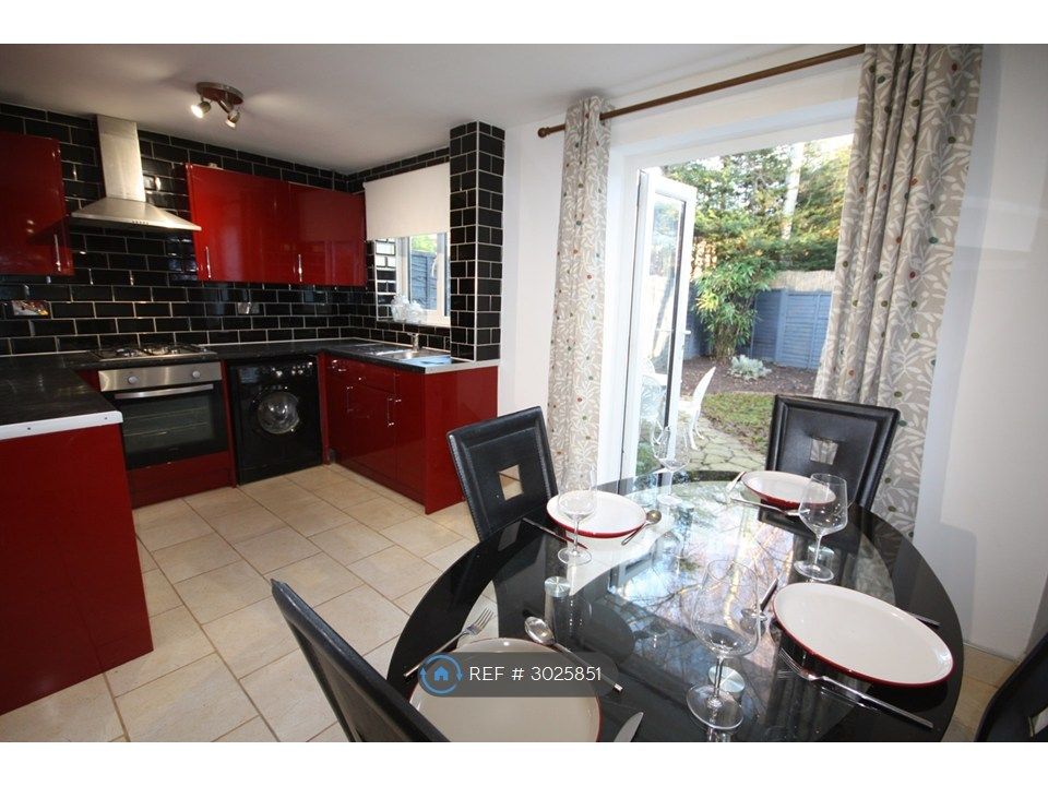 Property photo 1 of 14 Kitchen Dining Area