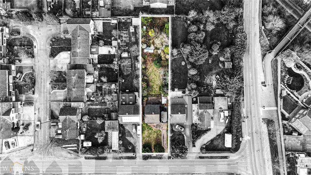 Property photo 2 of 31 Picture No. 32