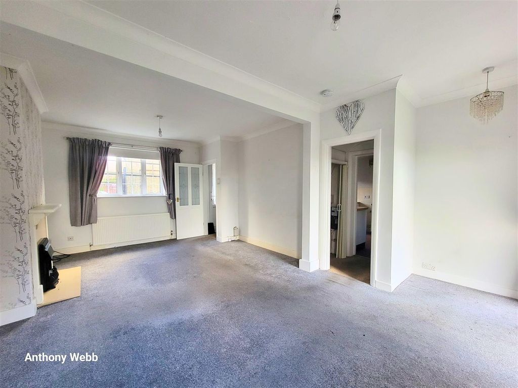 Property photo 3 of 10 Reception