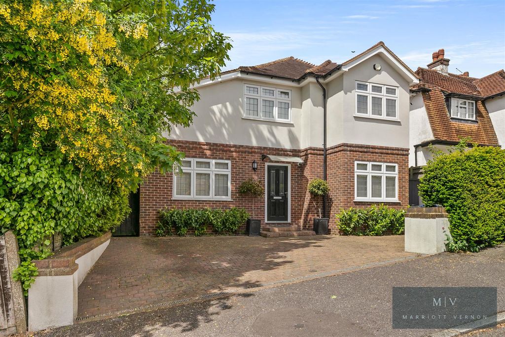 Property photo 1 of 23 Hillside Road 6 MV-23.Jpg
