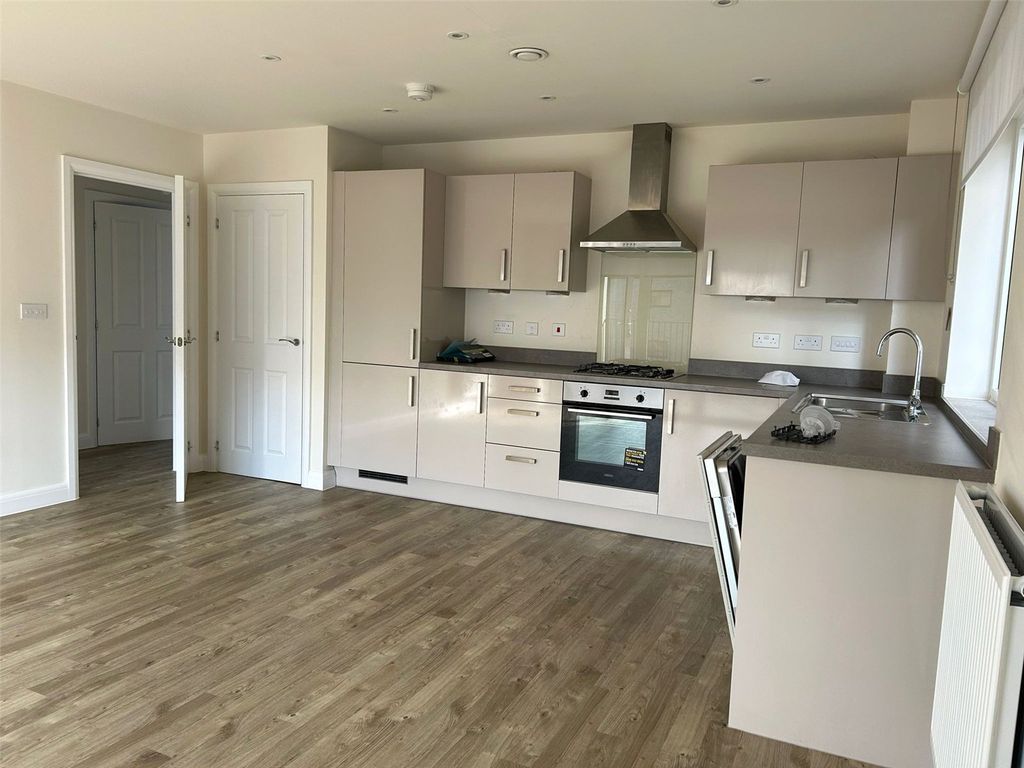 Property photo 3 of 12 Picture No. 13