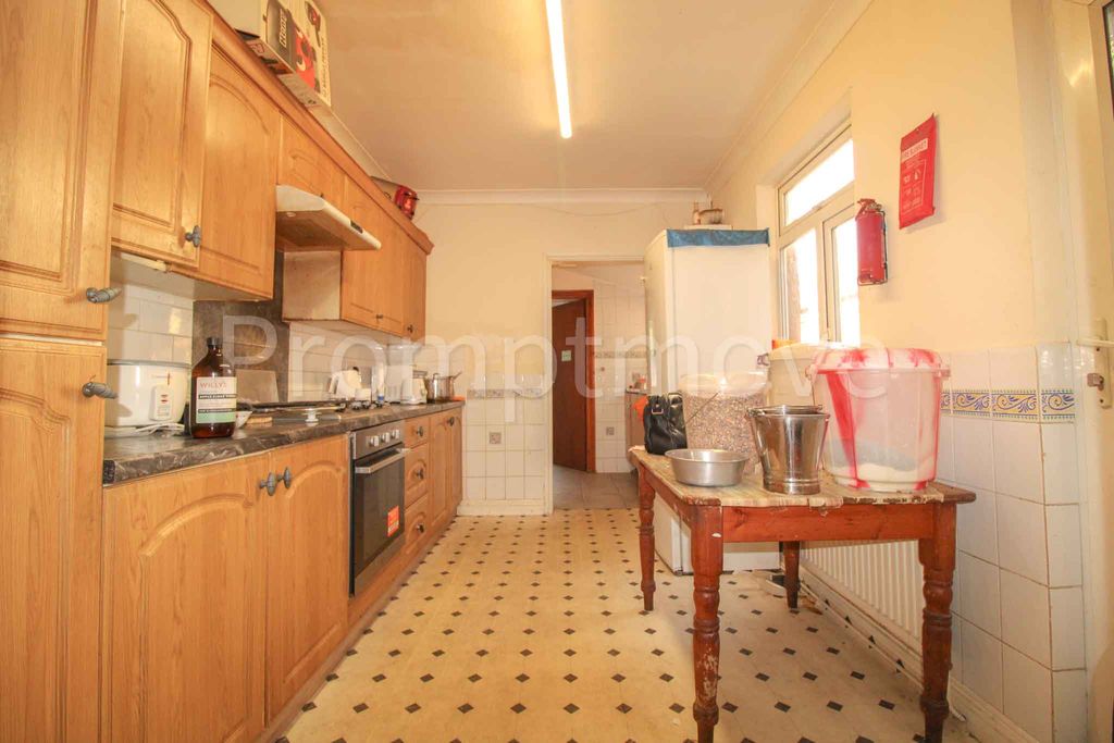 Property photo 3 of 15 Na