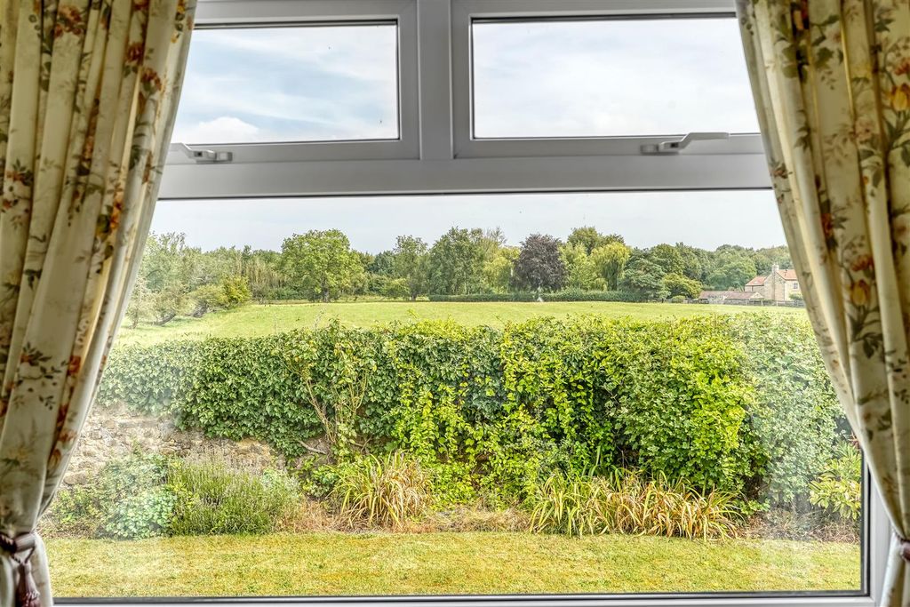 Property photo 2 of 24 Dsc03563.Jpg