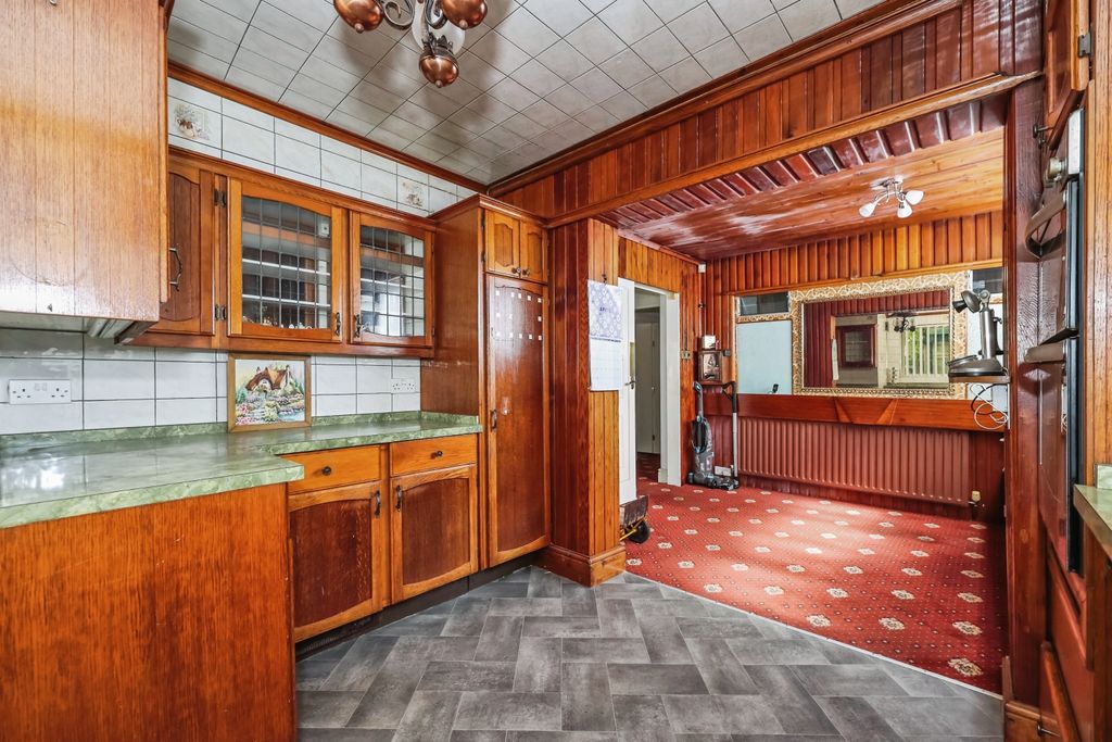 Property photo 3 of 15 Kitchen
