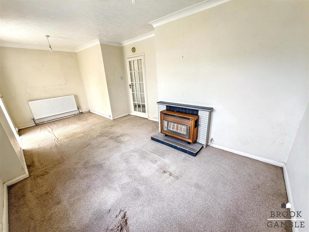 Property photo 2 of 14 01323 438506