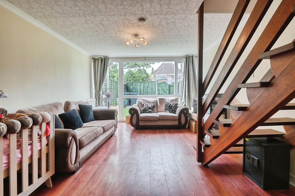 Property photo 2 of 13 Pbox-Img.Jpg