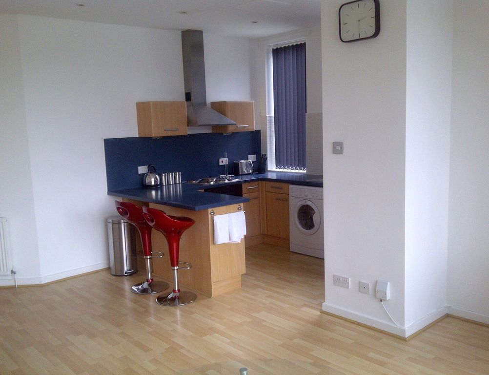 Property photo 2 of 10 141