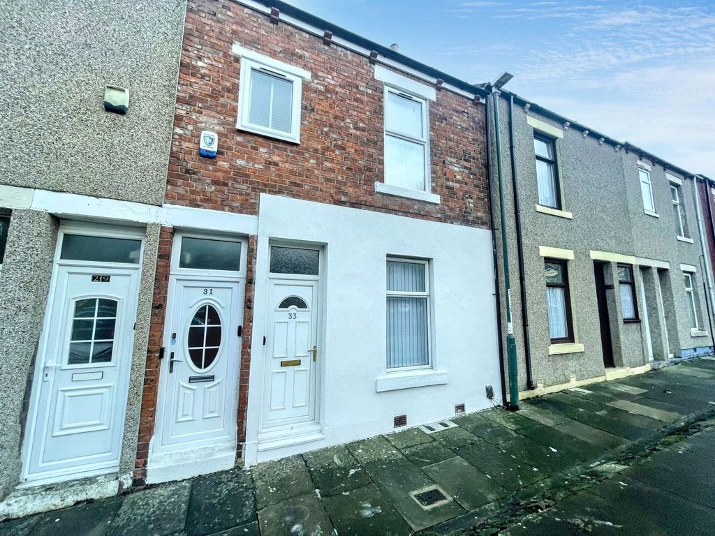 Property photo 1 of 8