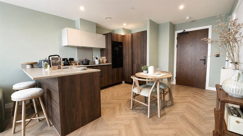 Property photo 2 of 18 Kitchen