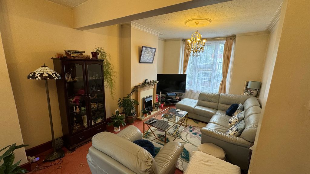 Property photo 2 of 12 Img_9666