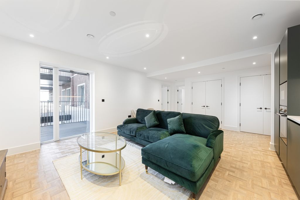 Property photo 1 of 13 Folgate Apartment...
