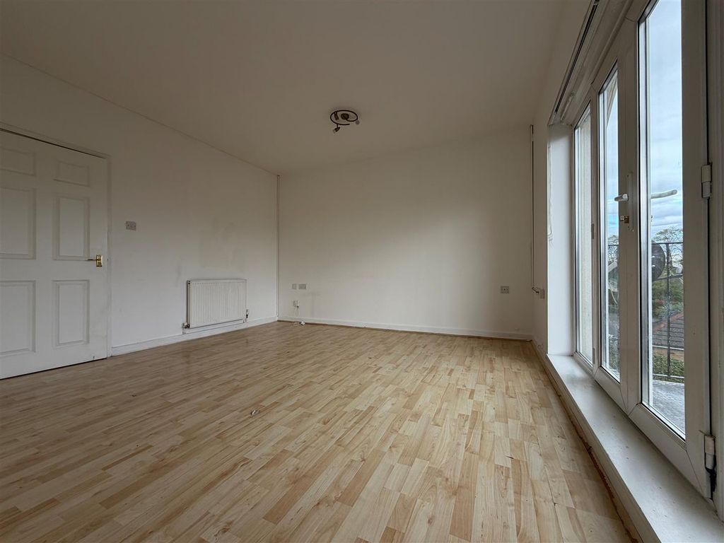 Property photo 3 of 7 3.Jpg